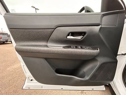 New 2026 Nissan Kicks SV w/ SV Premium Package image 27