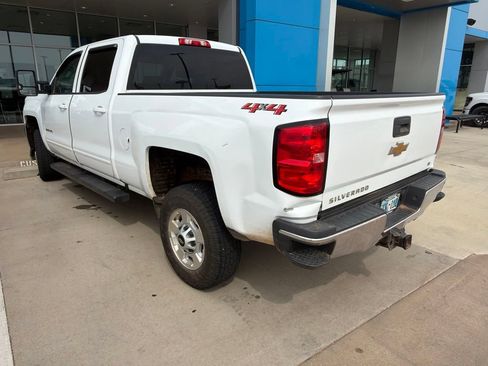 Used 2018 Chevrolet Silverado 2500 LT AWD/4WD image 5