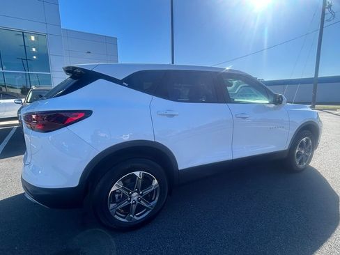 New 2025 Chevrolet Blazer LT FWD image 3
