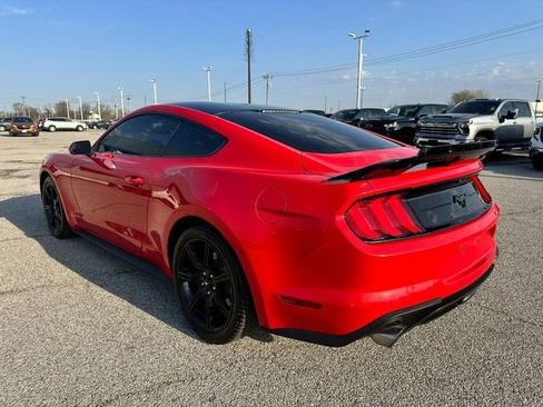 Used 2018 Ford Mustang Coupe w/ Black Accent Pkg RWD image 3