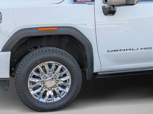 Used 2021 GMC Sierra 2500 Denali w/ Denali Ultimate Package image 9