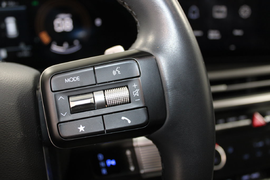 Used 2026 Hyundai Santa Fe SEL FWD image 29