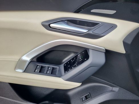 New 2025 Audi Q5 Prestige image 6