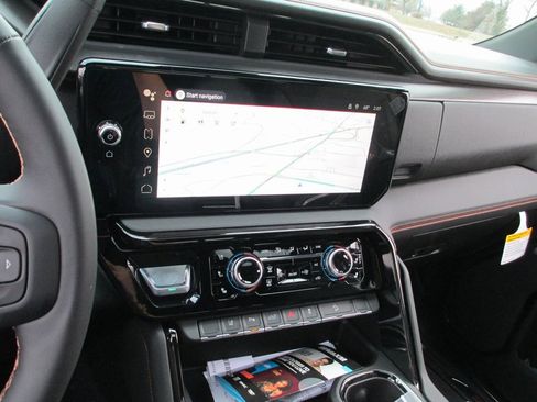 New 2026 GMC Sierra 2500 AT4 w/ AT4 Premium Plus Package image 19