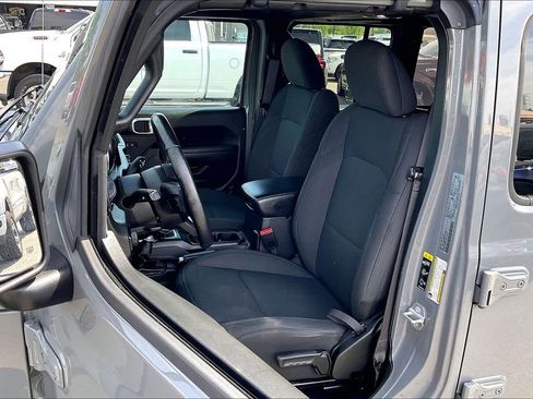 Used 2022 Jeep Wrangler Unlimited Sport image 23