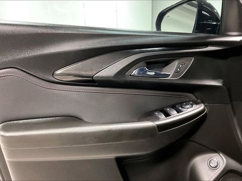 Used 2023 Chevrolet TrailBlazer RS w/ Sun and Liftgate Package image 21