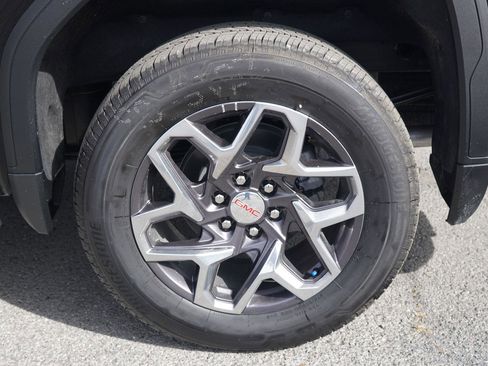 New 2026 GMC Sierra 1500 SLT w/ SLT Premium Package image 11