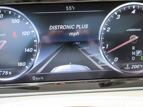 Used 2017 Mercedes-Benz S 550 Sedan image 59