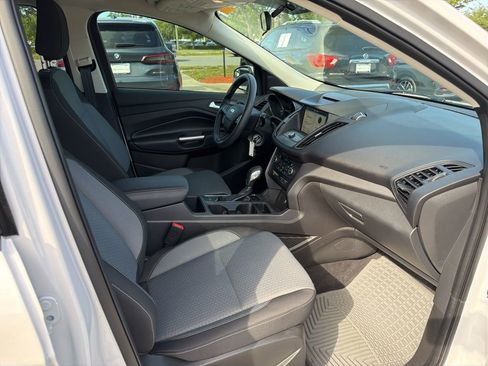 Used 2018 Ford Escape SE w/ SE Sync 3 Package image 17
