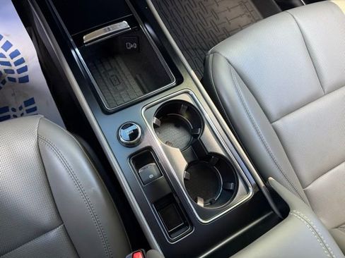 Used 2023 Lincoln Corsair AWD w/ Equipment Group 101A image 35