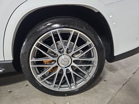 New 2026 Mercedes-Benz GLS 63 AMG 4MATIC image 36