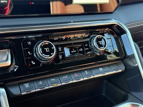 New 2026 GMC Sierra 3500 Denali Ultimate image 20