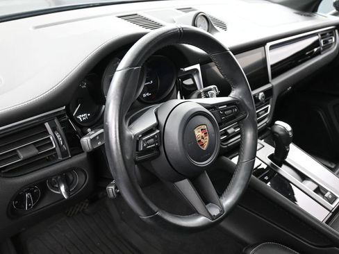 Certified 2023 Porsche Macan S AWD/4WD image 16