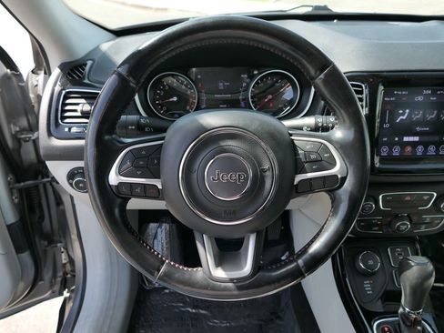 Used 2020 Jeep Compass Limited AWD/4WD image 17