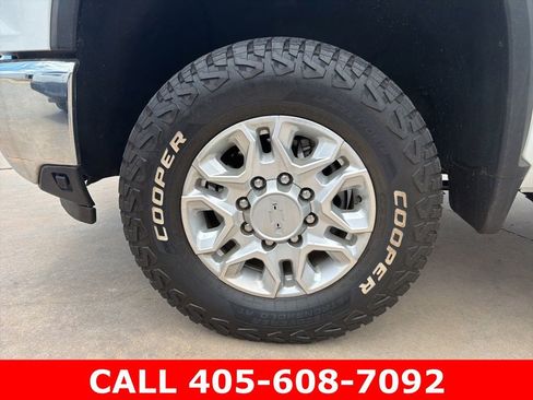 Used 2025 Chevrolet Silverado 2500 LT AWD/4WD image 21