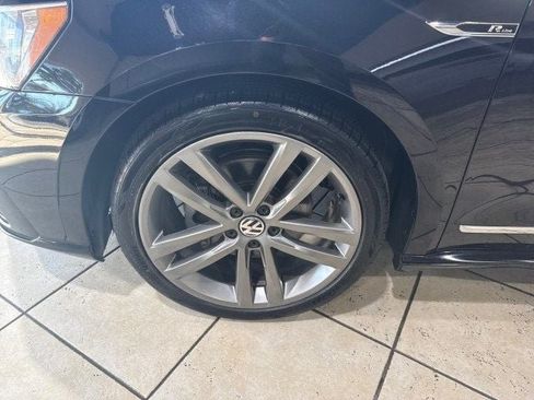 Used 2017 Volkswagen Passat 1.8T R-Line image 10