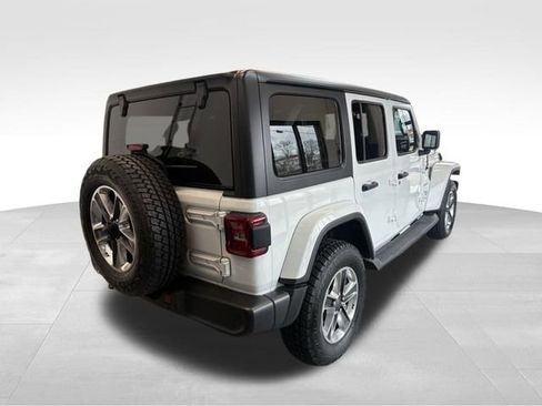 Used 2019 Jeep Wrangler Unlimited Sahara w/ Safety Group image 7