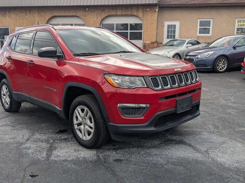 Used 2018 Jeep Compass Sport w/ Mopar Graphics Package image 4