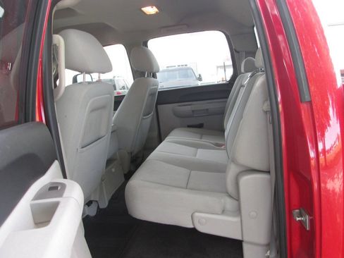 Used 2011 Chevrolet Silverado 2500 LT w/ Interior Plus Package AWD/4WD image 19