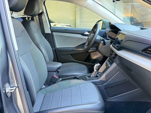 Used 2022 Volkswagen Taos SE FWD image 29