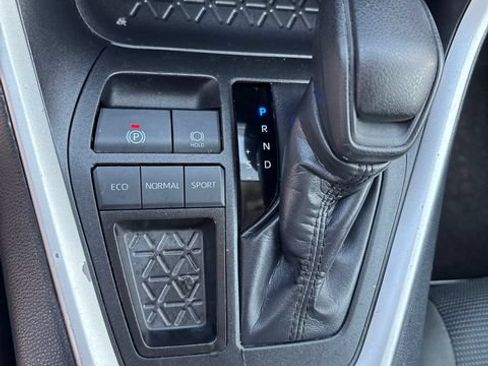 Used 2025 Toyota RAV4 LE FWD image 22