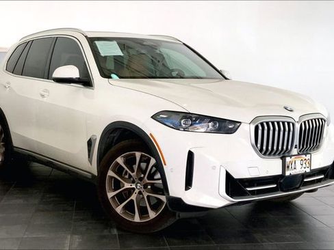 Certified 2024 BMW X5 sDrive40i w/ Premium Package RWD image 2