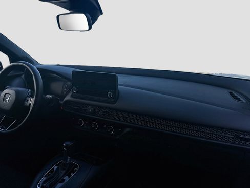 Certified 2025 Honda HR-V Sport image 31