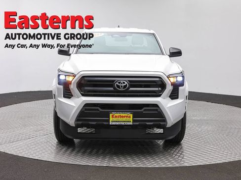 Used 2025 Toyota Tacoma SR RWD image 2