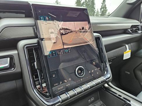 New 2026 GMC Yukon AT4 AWD/4WD image 33