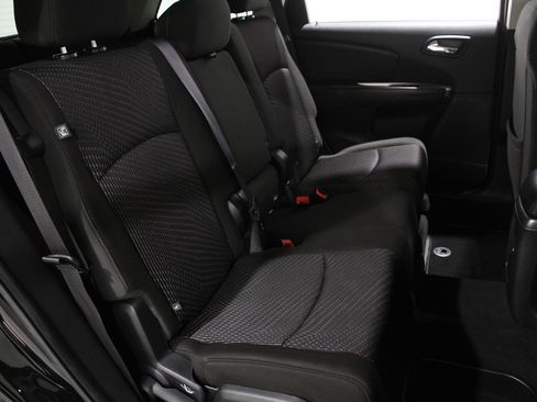 Used 2019 Dodge Journey SE w/ Blacktop Package image 14