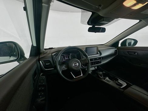 Used 2023 Nissan Rogue S AWD/4WD image 18