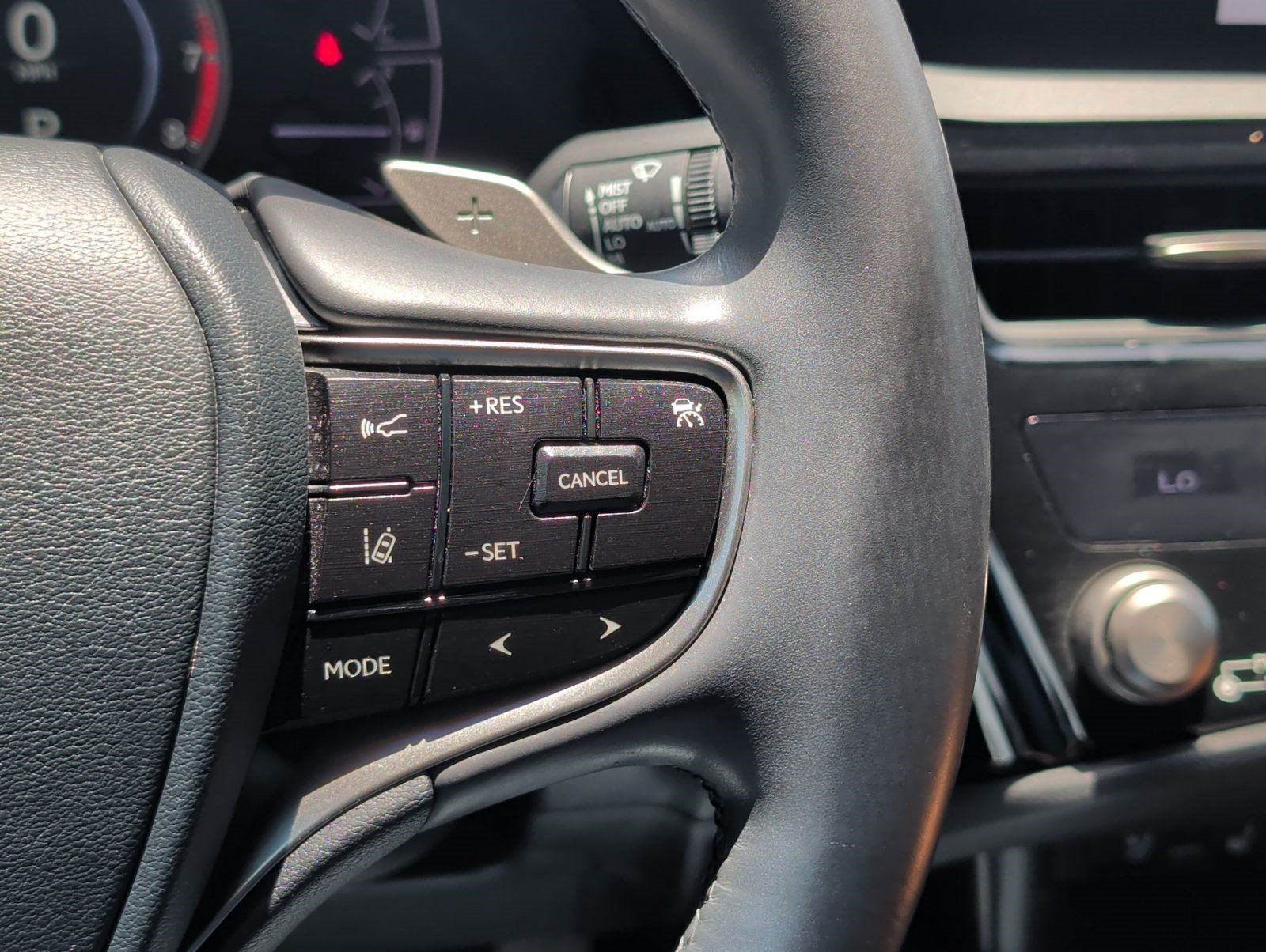 Used 2023 Lexus ES 350 w/ Premium Package FWD image 15