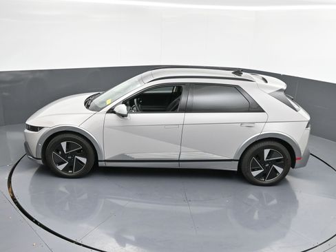 Used 2025 Hyundai Ioniq 5 Limited image 38