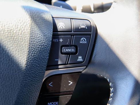 Used 2025 Toyota Camry SE w/ Multimedia Upgrade Package image 15