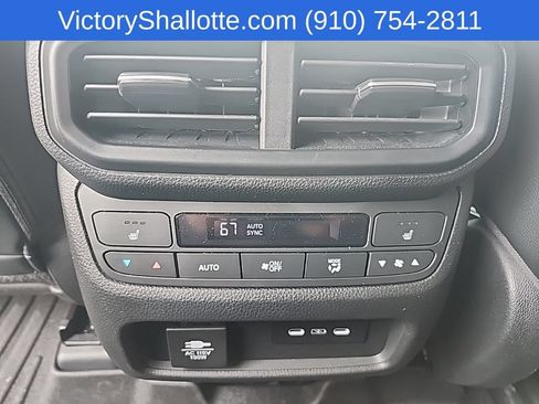 Used 2025 Honda Pilot Black Edition image 26