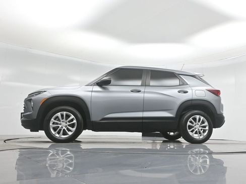 Used 2024 Chevrolet TrailBlazer LS image 52