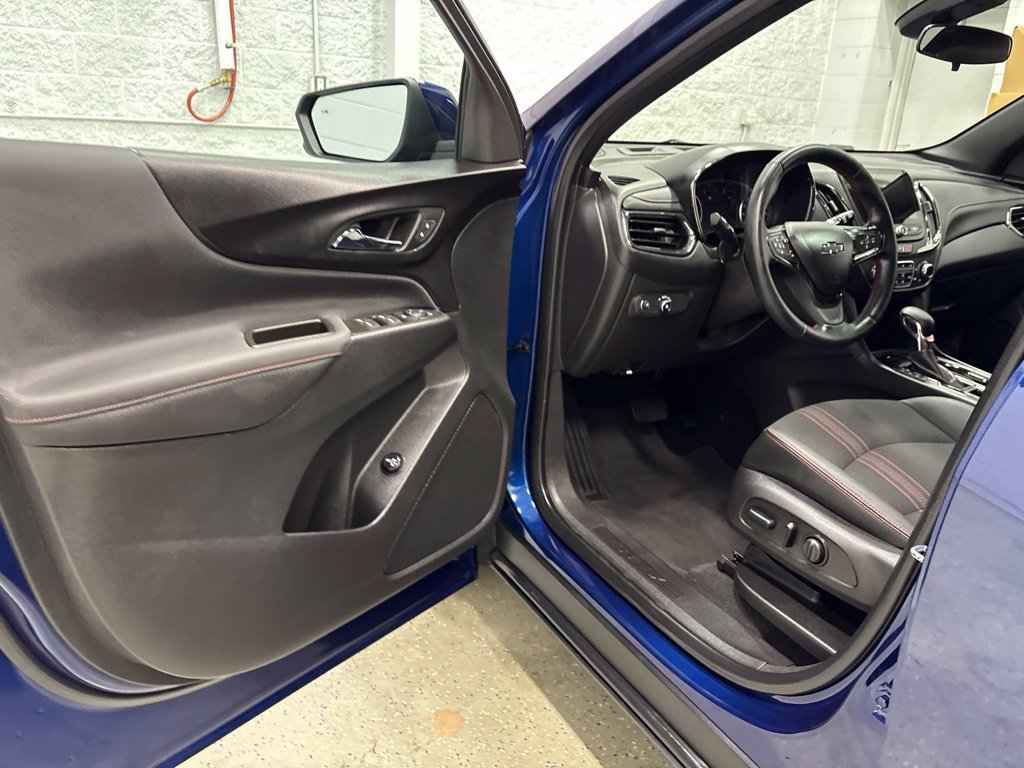 Used 2023 Chevrolet Equinox RS AWD/4WD image 13