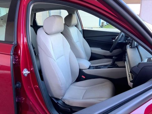 Used 2025 Honda Accord SE image 8