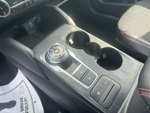 Used 2025 Ford Escape ST-Line Select AWD/4WD image 25