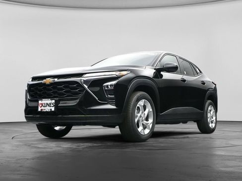 New 2026 Chevrolet Trax LS w/ LS Convenience Package FWD image 52