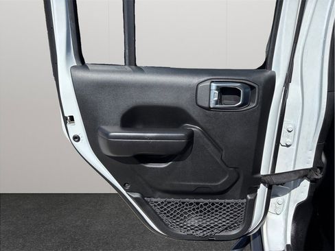 Used 2020 Jeep Wrangler Unlimited Rubicon image 38