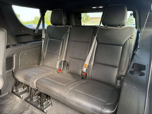 Used 2023 GMC Yukon XL SLT w/ SLT Premium Package AWD/4WD image 44