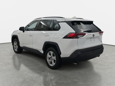 Used 2019 Toyota RAV4 XLE image 7