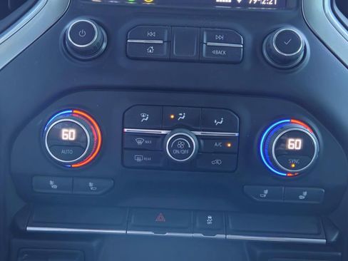 Used 2022 Chevrolet Silverado 3500 LT w/ Convenience Package image 11