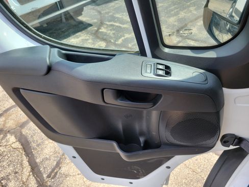 Used 2025 RAM ProMaster 3500 FWD image 12