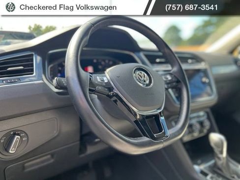 Used 2019 Volkswagen Tiguan SEL w/ 3rd Row Seat Package AWD/4WD image 21