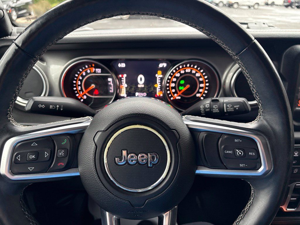 Used 2018 Jeep Wrangler Unlimited Sahara AWD/4WD image 23