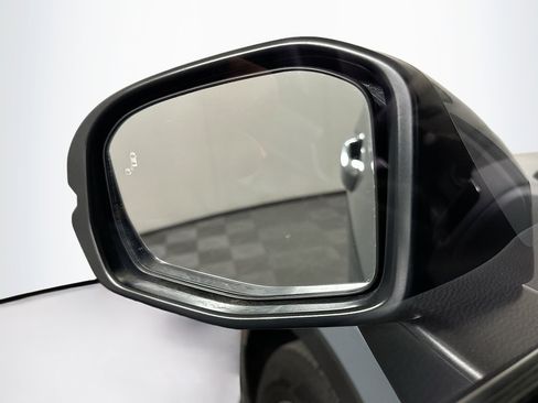 Used 2025 Honda CR-V EX-L image 16