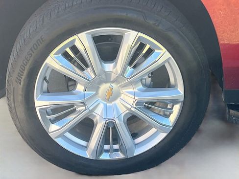 Used 2024 Chevrolet Suburban High Country w/ Max Trailering Package image 34