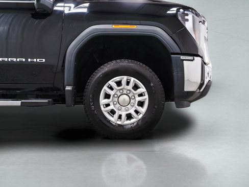 Used 2025 GMC Sierra 2500 SLE w/ SLE Value Package; AWD/4WD image 7